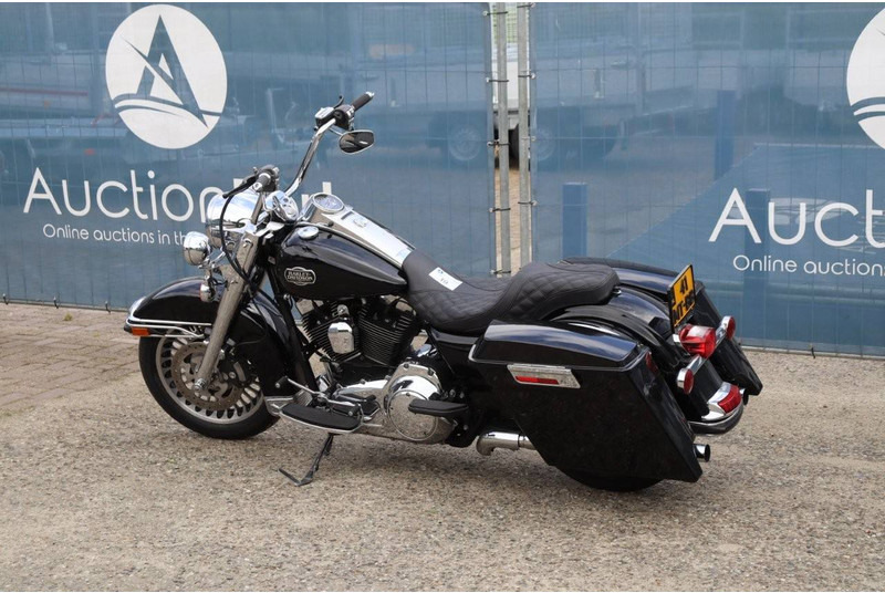 Harley-Davidson Custom-Modified - Motorcycle: picture 3 Harley-Davidson Custom-Modified - Motorcycle: picture 3