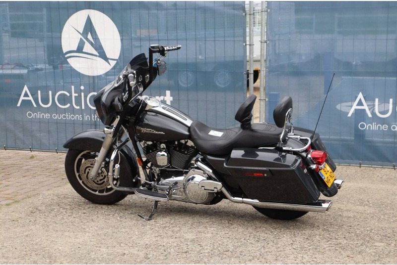 Harley-Davidson Streeet Glide - Motorcycle: picture 3 Harley-Davidson Streeet Glide - Motorcycle: picture 3