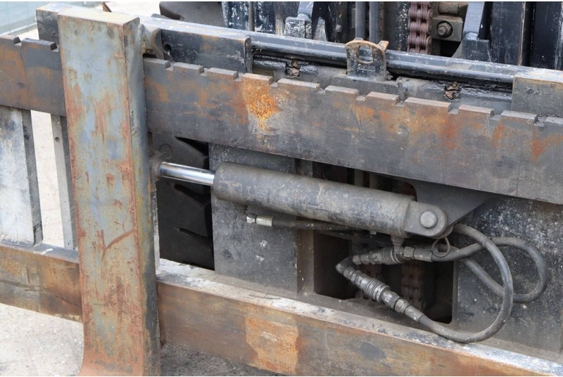 Diesel forklift Hyster H4.50XM: picture 13