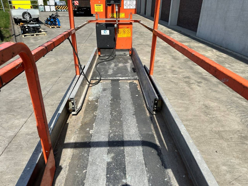 Scissor lift JLG 1930ES: picture 9