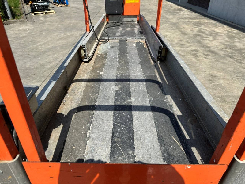 Scissor lift JLG 1930ES: picture 11