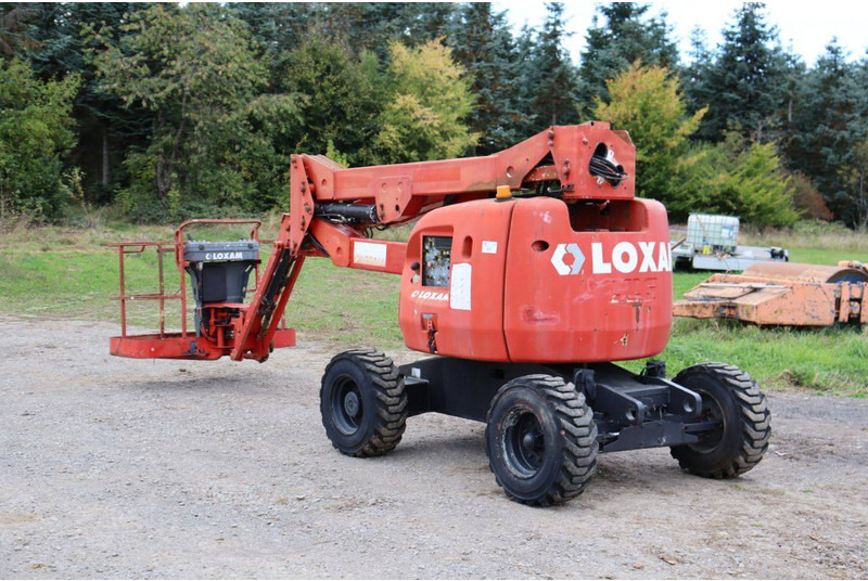 JLG 450AJ - Articulated boom lift: picture 3 JLG 450AJ - Articulated boom lift: picture 3