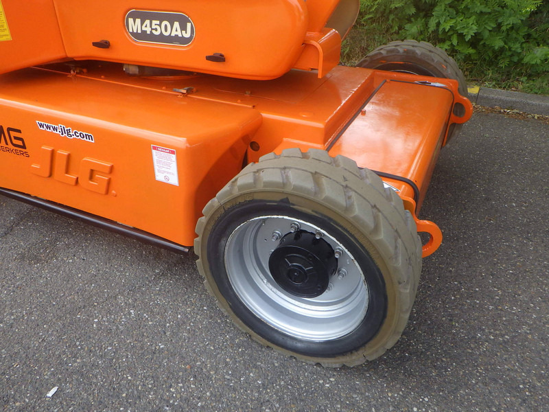 Telescopic boom JLG M450AJ: picture 7
