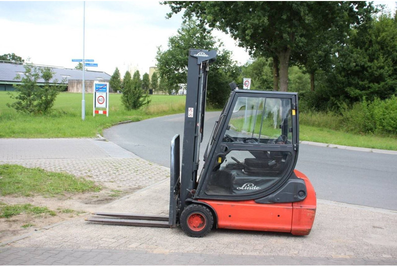 Linde E18C-02 - Electric forklift: picture 2 Linde E18C-02 - Electric forklift: picture 2