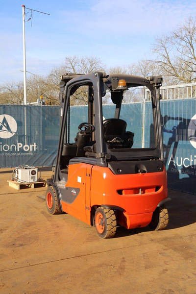 Linde E20PH-02 - Electric forklift: picture 4 Linde E20PH-02 - Electric forklift: picture 4