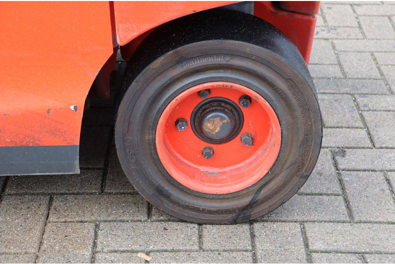 Electric forklift Linde E25L-01: picture 17