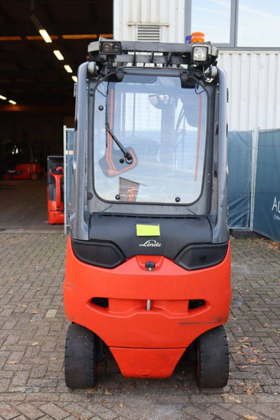 Linde E30H-01/600 - Electric forklift: picture 5 Linde E30H-01/600 - Electric forklift: picture 5
