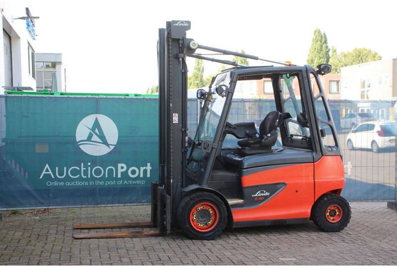 Linde E40H-01/600 - Electric forklift: picture 1 Linde E40H-01/600 - Electric forklift: picture 1
