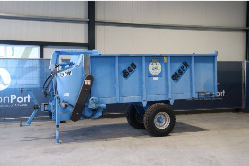 MARK R301 - Manure spreader: picture 1 MARK R301 - Manure spreader: picture 1