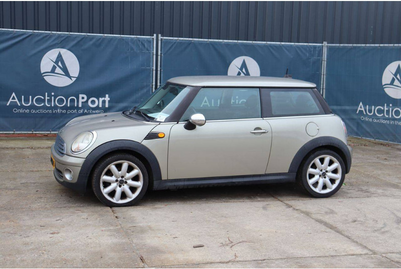 MINI Cooper - Saloon car: picture 1 MINI Cooper - Saloon car: picture 1