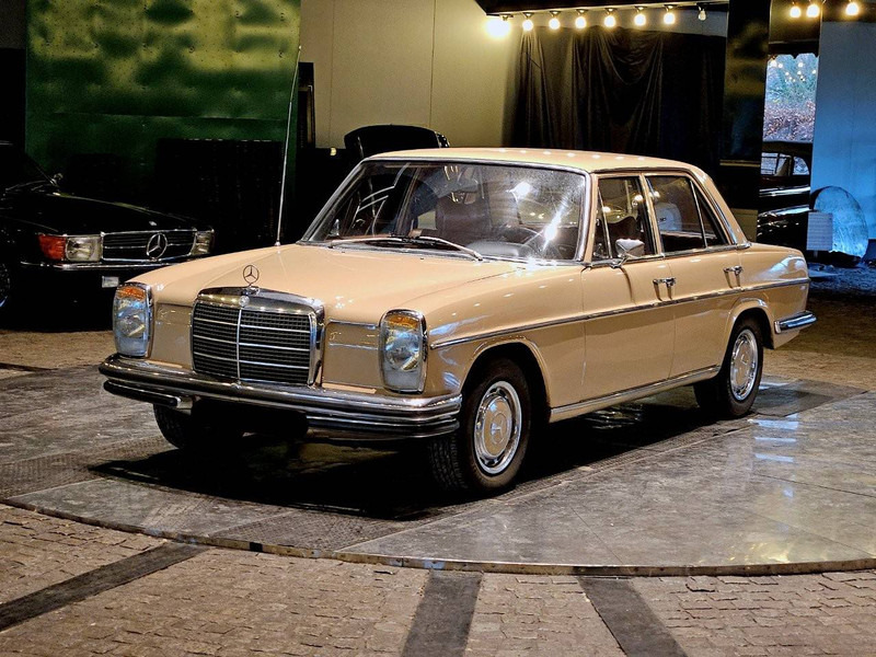 Mercedes-Benz 200-serie 200 - Saloon car: picture 1 Mercedes-Benz 200-serie 200 - Saloon car: picture 1