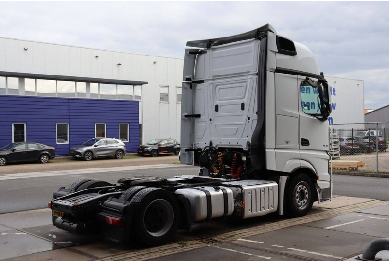 Cab chassis truck Mercedes-Benz ACTROS: picture 6 Cab chassis truck Mercedes-Benz ACTROS: picture 6