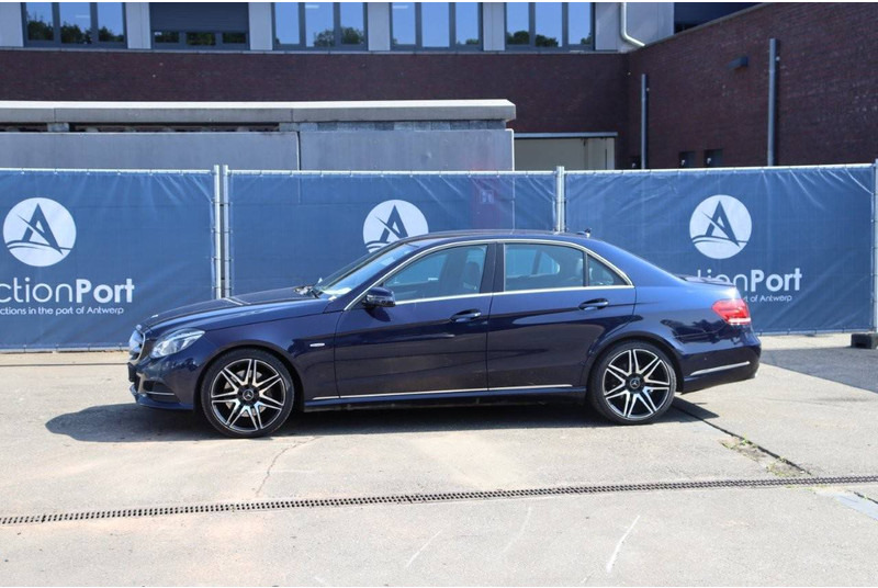 Mercedes-Benz E-Klasse Avantgarde - Saloon car: picture 1 Mercedes-Benz E-Klasse Avantgarde - Saloon car: picture 1