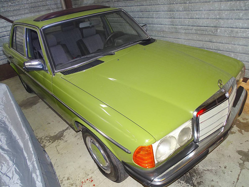 Mercedes-Benz E-Klasse (W123) _ 200 Automatic - Saloon car: picture 5 Mercedes-Benz E-Klasse (W123) _ 200 Automatic - Saloon car: picture 5