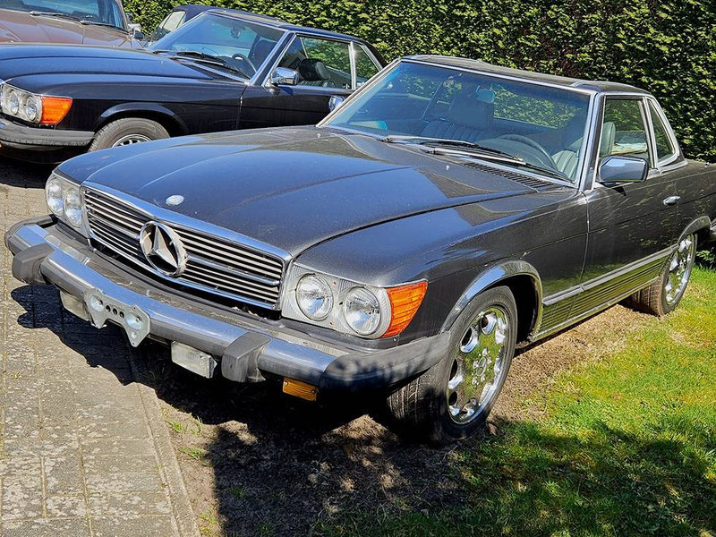 Mercedes-Benz SL-Klasse (R107) _ 380 - Saloon car: picture 1 Mercedes-Benz SL-Klasse (R107) _ 380 - Saloon car: picture 1
