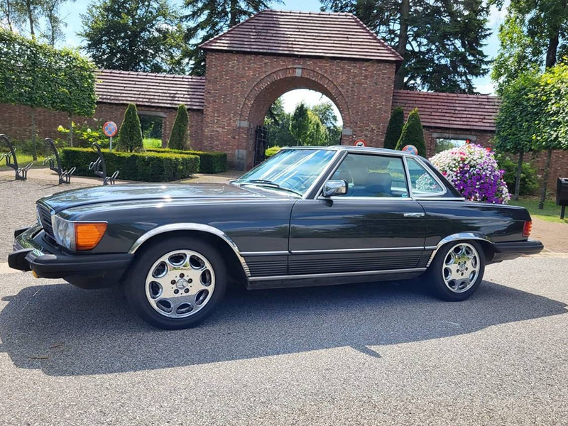 Mercedes-Benz SL-Klasse (R107) _ 380 - Saloon car: picture 4 Mercedes-Benz SL-Klasse (R107) _ 380 - Saloon car: picture 4