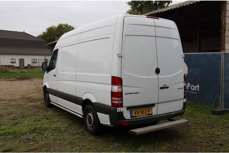 Mercedes-Benz Sprinter 210 CDI - Panel van: picture 4 Mercedes-Benz Sprinter 210 CDI - Panel van: picture 4