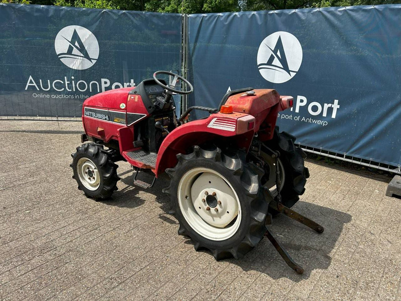 Mitsubishi MT165 - Farm tractor: picture 2 Mitsubishi MT165 - Farm tractor: picture 2