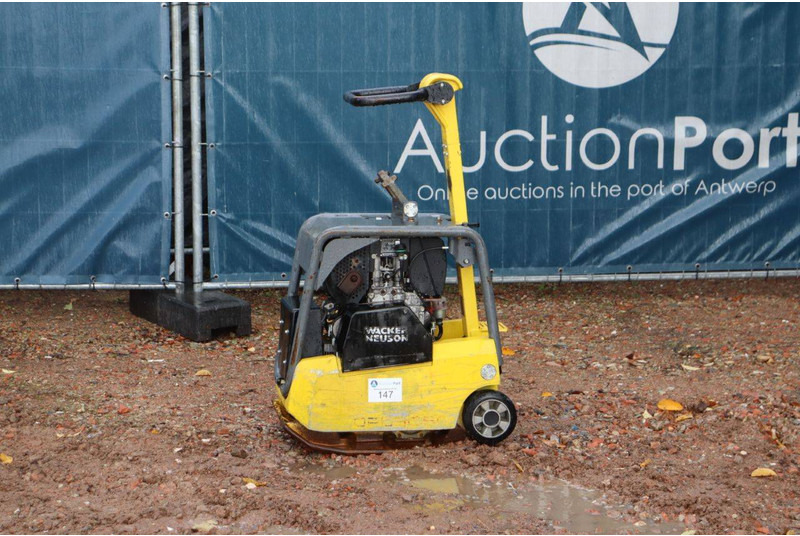 Neuson DPU3050 - Plate compactor: picture 1 Neuson DPU3050 - Plate compactor: picture 1