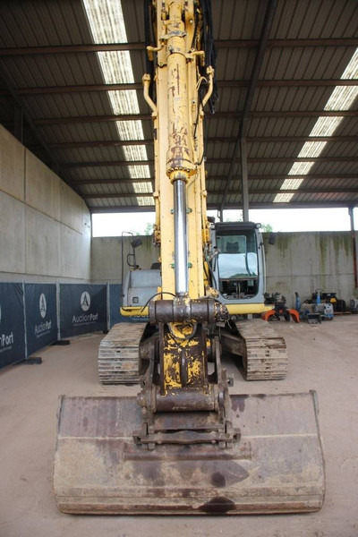 Crawler excavator New Holland E265: picture 7