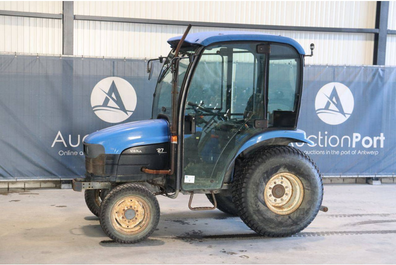 New Holland TC27D - Farm tractor: picture 1 New Holland TC27D - Farm tractor: picture 1