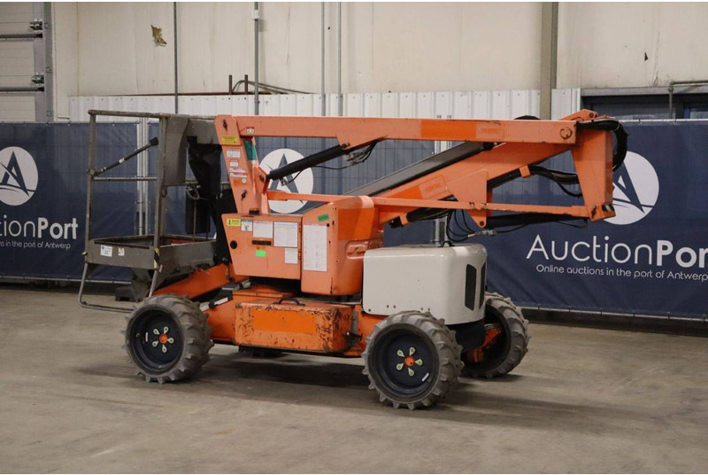 Niftylift HR12DE - Articulated boom lift: picture 4 Niftylift HR12DE - Articulated boom lift: picture 4