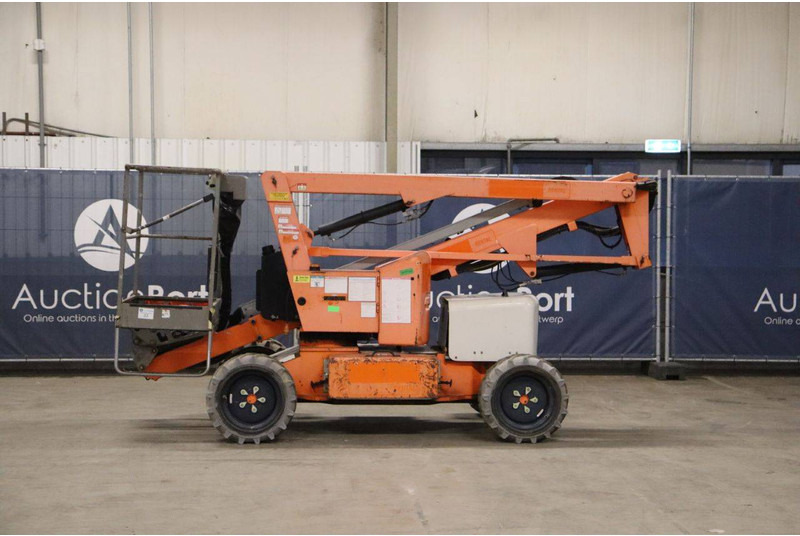 Niftylift HR12DE - Articulated boom lift: picture 2 Niftylift HR12DE - Articulated boom lift: picture 2