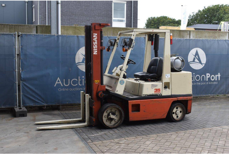Nissan FG18 - LPG forklift: picture 1 Nissan FG18 - LPG forklift: picture 1