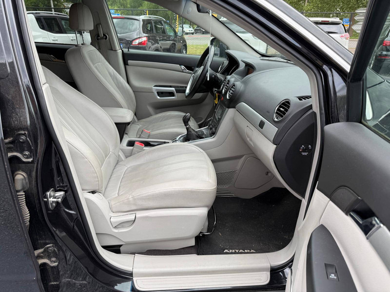 Saloon car Opel Antara 2.2 CDTI Automatic: picture 15