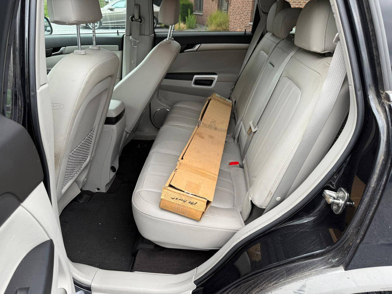 Saloon car Opel Antara 2.2 CDTI Automatic: picture 9