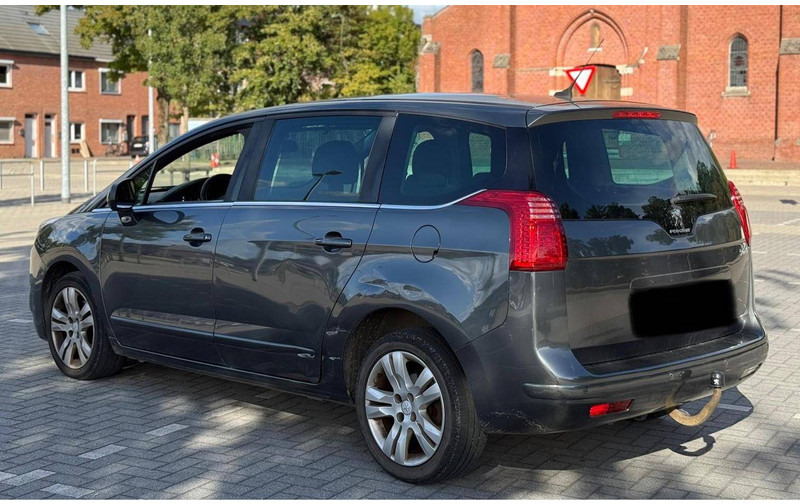 Peugeot 5008 (I - phase 2) 2.0 HDi - Saloon car: picture 2 Peugeot 5008 (I - phase 2) 2.0 HDi - Saloon car: picture 2