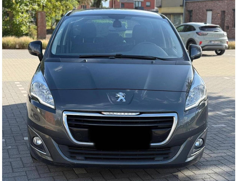 Peugeot 5008 (I - phase 2) 2.0 HDi - Saloon car: picture 5 Peugeot 5008 (I - phase 2) 2.0 HDi - Saloon car: picture 5