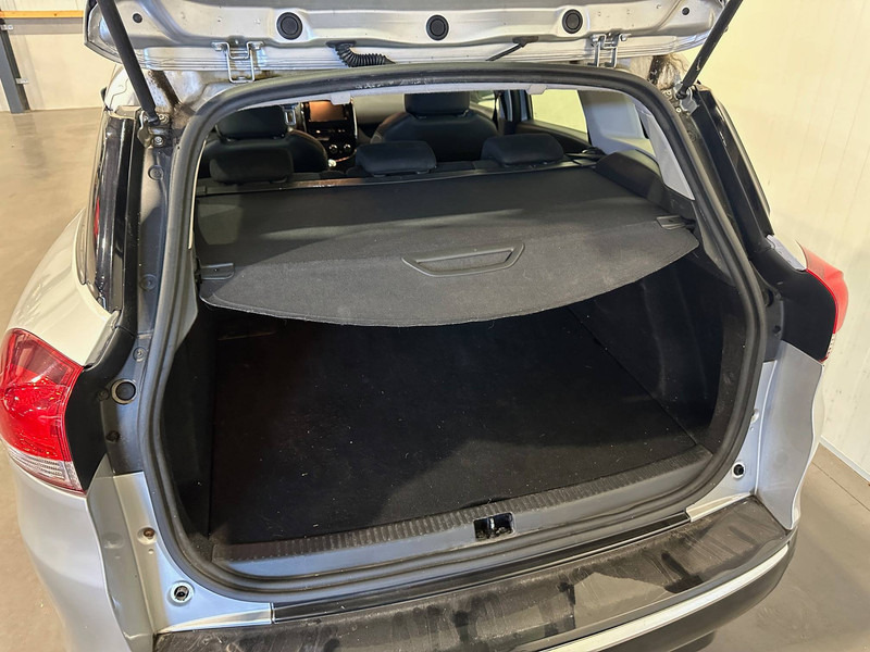 Renault Clio Estate 0.9 TCe Expression - Saloon car: picture 5 Renault Clio Estate 0.9 TCe Expression - Saloon car: picture 5