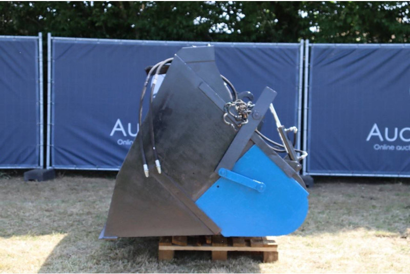 Robert Voederbak - Wood chipper: picture 2 Robert Voederbak - Wood chipper: picture 2