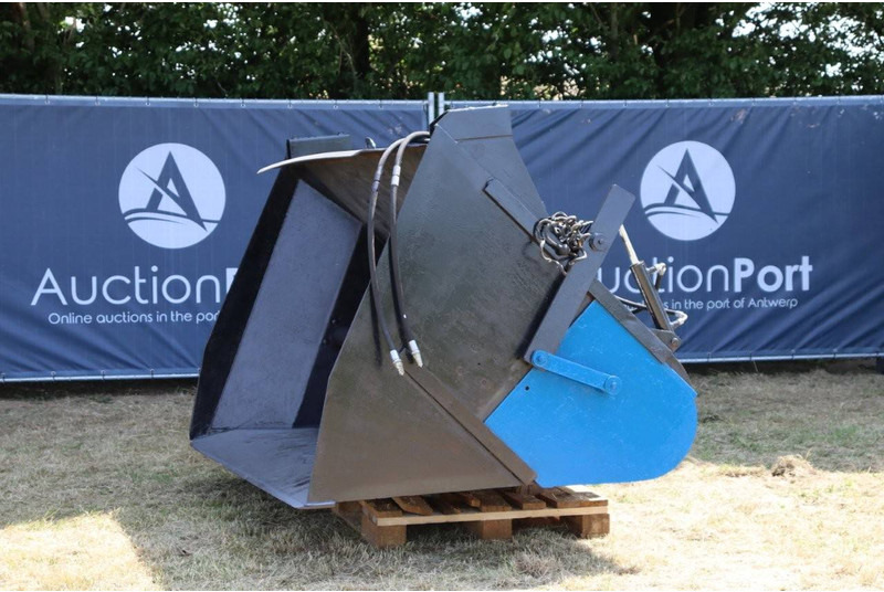 Robert Voederbak - Wood chipper: picture 1 Robert Voederbak - Wood chipper: picture 1