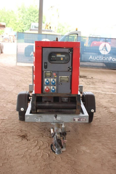 SDMO R22 - Generator set: picture 4 SDMO R22 - Generator set: picture 4