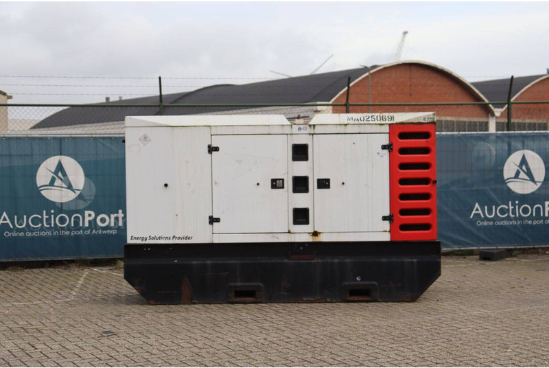 SDMO R220 - Generator set: picture 2 SDMO R220 - Generator set: picture 2