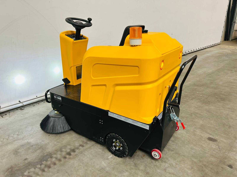 SW80 - Road sweeper: picture 4 SW80 - Road sweeper: picture 4