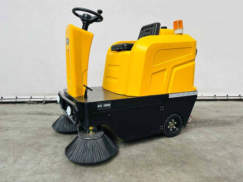 SW80 - Road sweeper: picture 2 SW80 - Road sweeper: picture 2