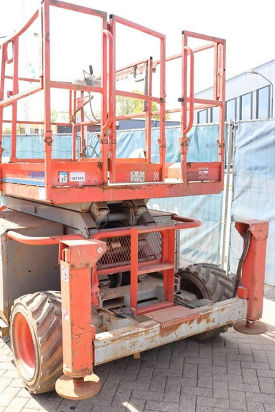 Scissor lift Skyjack SJ6832RT: picture 16
