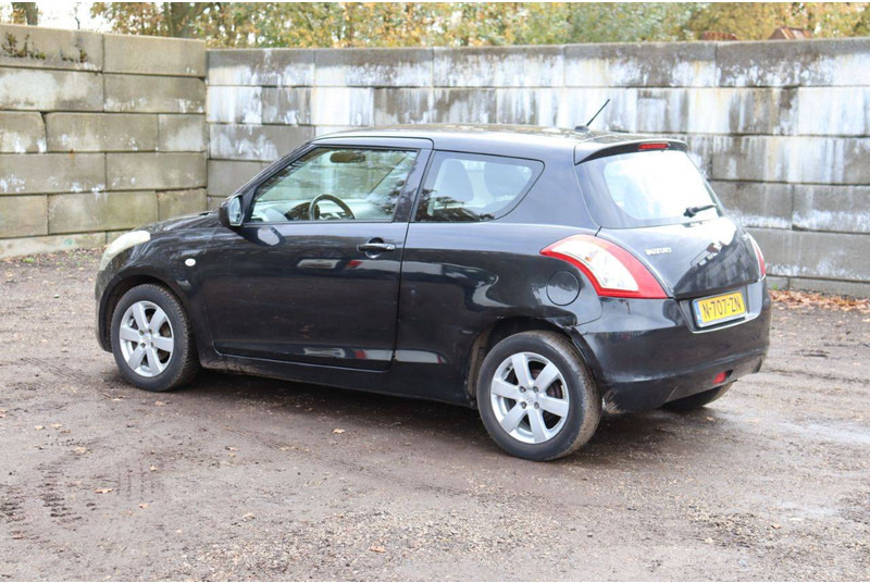 Suzuki Swift - Saloon car: picture 3 Suzuki Swift - Saloon car: picture 3