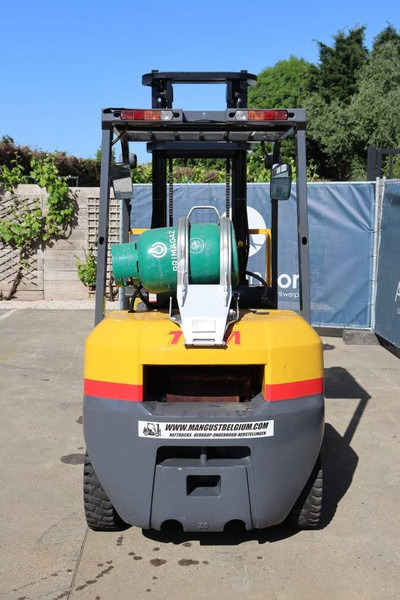 TCM FGE25T4 - LPG forklift: picture 4 TCM FGE25T4 - LPG forklift: picture 4