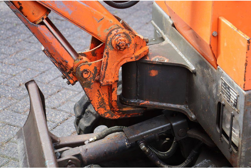 Mini excavator Takeuchi TB080: picture 16