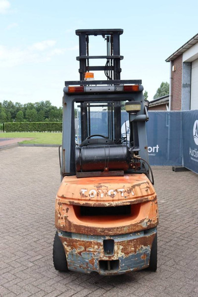 Toyota 02-7FGJF35 - LPG forklift: picture 5 Toyota 02-7FGJF35 - LPG forklift: picture 5