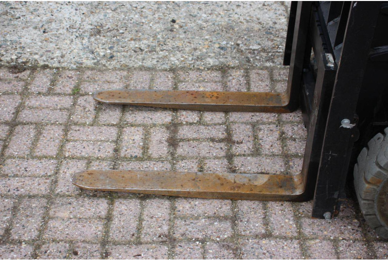 Electric forklift Toyota 8FBE15T: picture 12