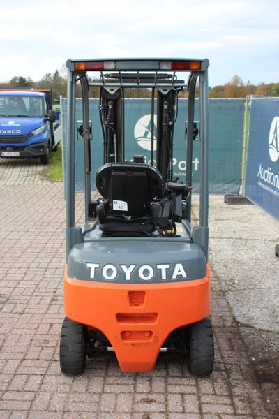 Toyota 8FBMK20T - Electric forklift: picture 4 Toyota 8FBMK20T - Electric forklift: picture 4