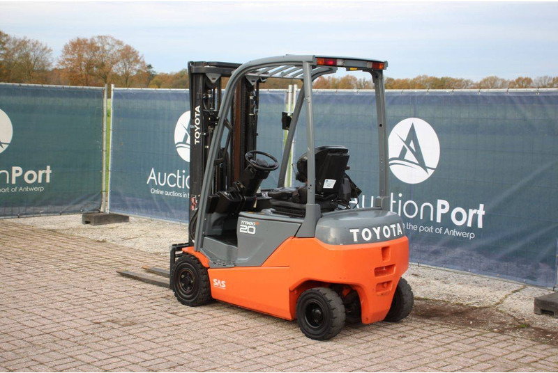 Toyota 8FBMK20T - Electric forklift: picture 3 Toyota 8FBMK20T - Electric forklift: picture 3