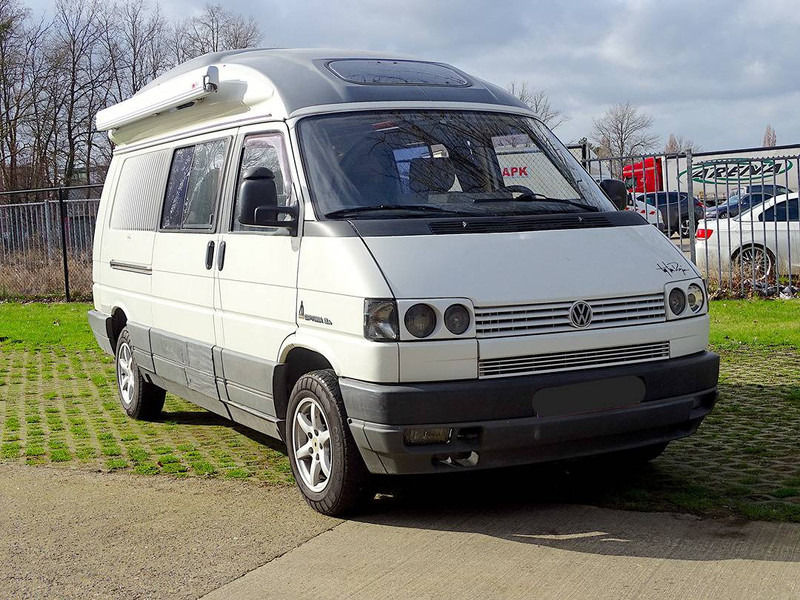 Volkswagen Transporter (T4) 'Dehler' Optima 5.4 (2.4L Diesel) - Campervan: picture 4 Volkswagen Transporter (T4) 'Dehler' Optima 5.4 (2.4L Diesel) - Campervan: picture 4