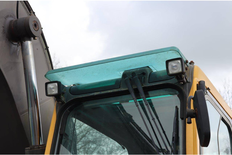 Wheel excavator Volvo EW160B: picture 20