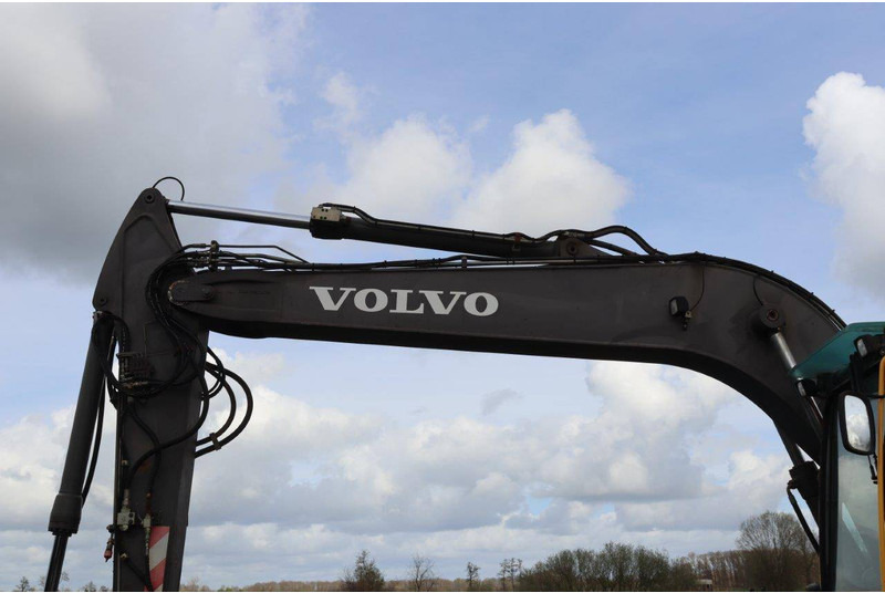 Wheel excavator Volvo EW160B: picture 11